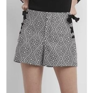 Gap Side Ties Geometric Details Tailored Black And White Shorts Timeless